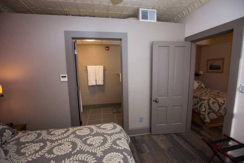 Dodici Night Suites Washington エクステリア 写真