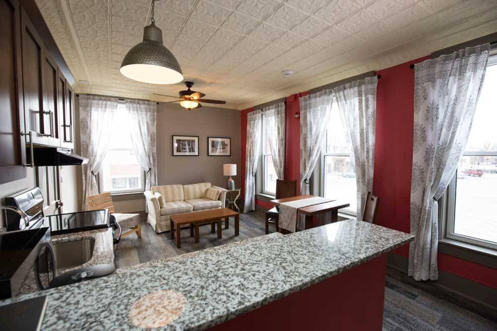 Dodici Night Suites Washington エクステリア 写真